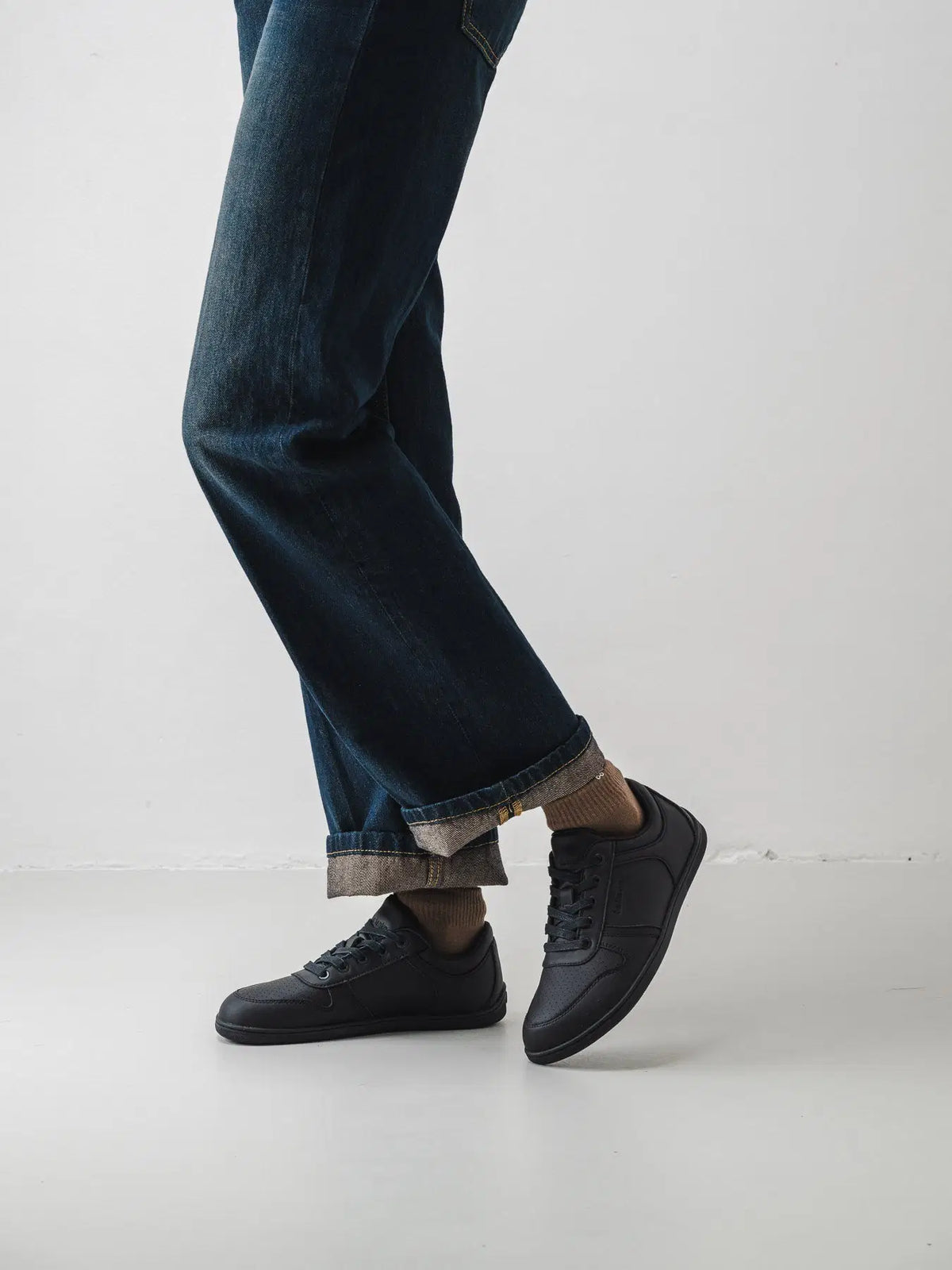 Barefoot Sneakers - Be Lenka Echo - All Black - BarefootHub - UK Barefoot Shoes