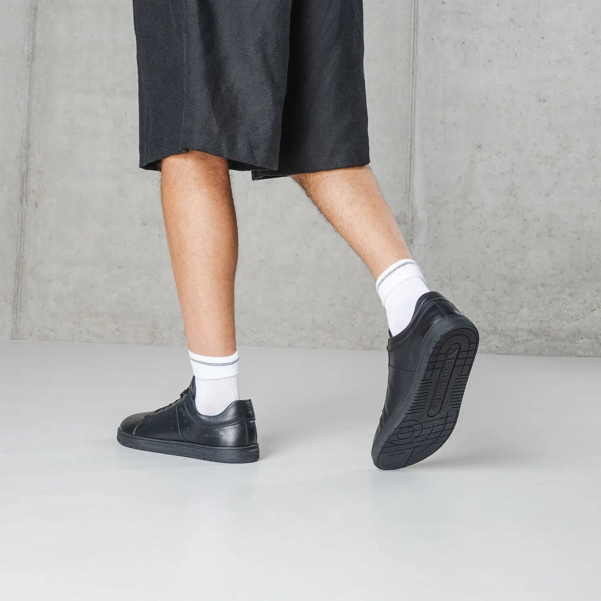 Barfuß-Sneaker Barebarics Enigma – All Black