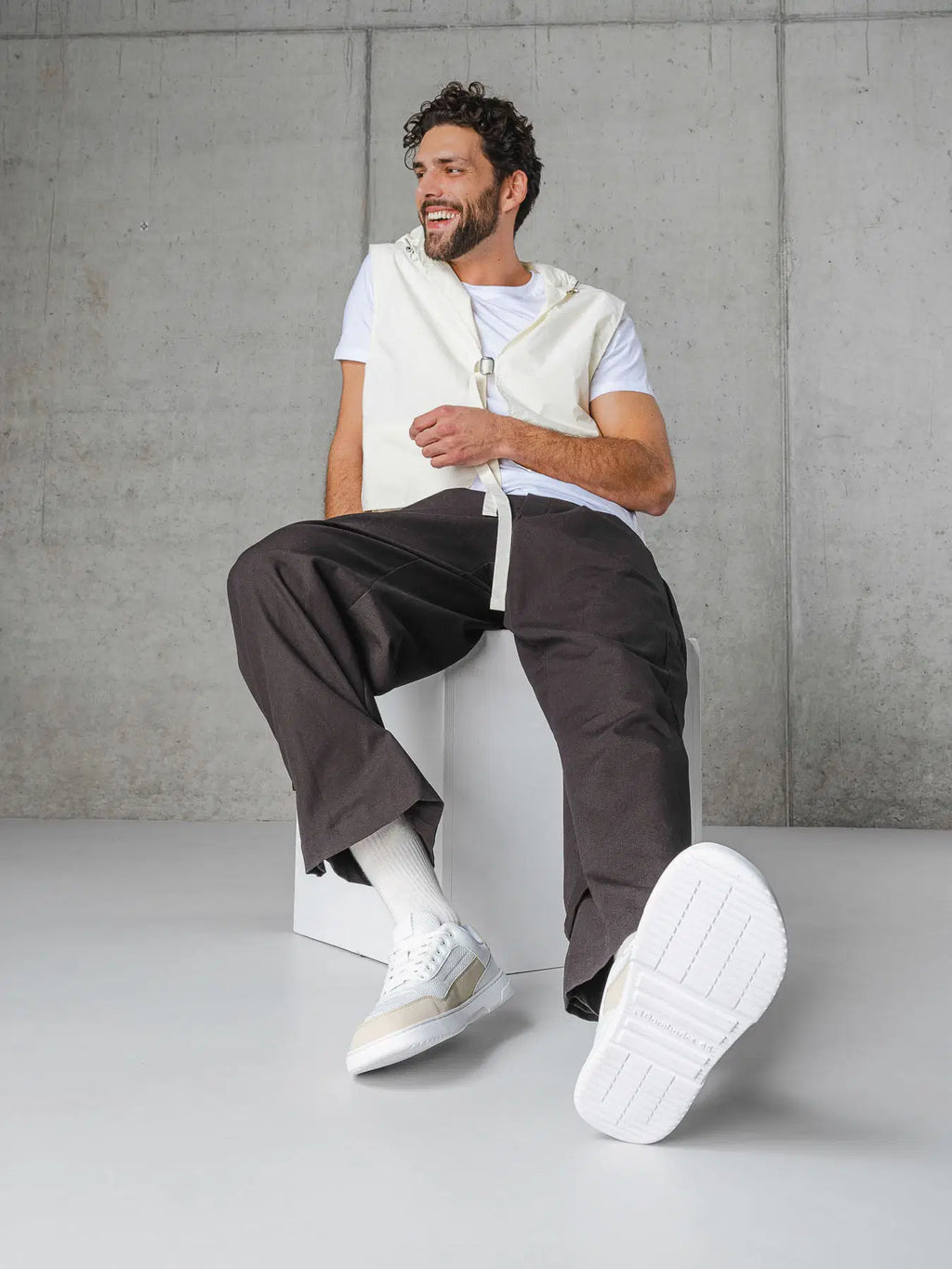 Barefoot Sneakers Barebarics Vaporo - White & Beige