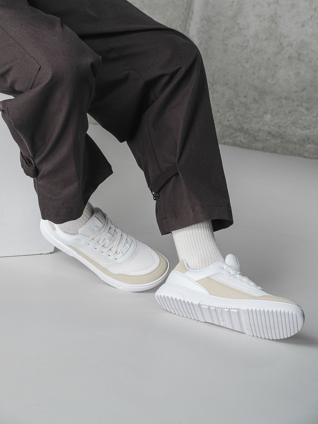 Barefoot Sneakers Barebarics Vaporo - White & Beige