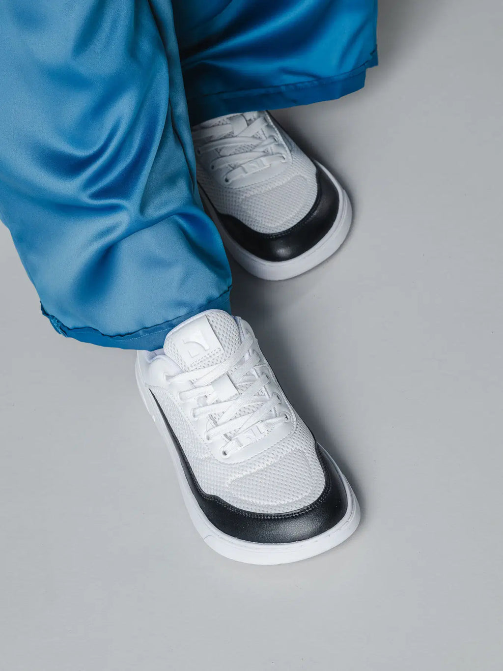 Barfuß-Sneaker Barebarics Vaporo – Weiß & Schwarz