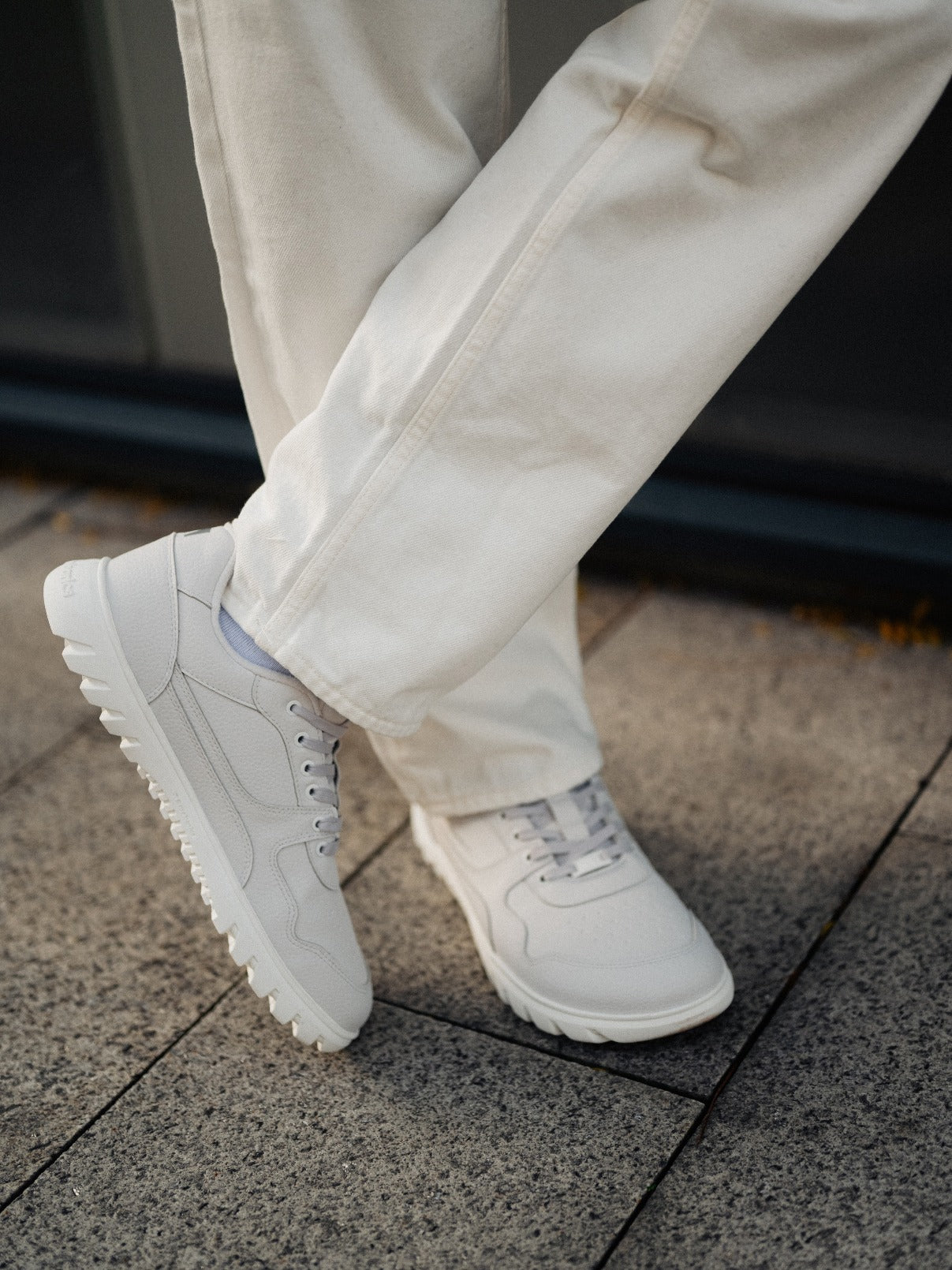 Barfuß-Sneaker Barebarics Zing Frost - Hellgrau & Weiß