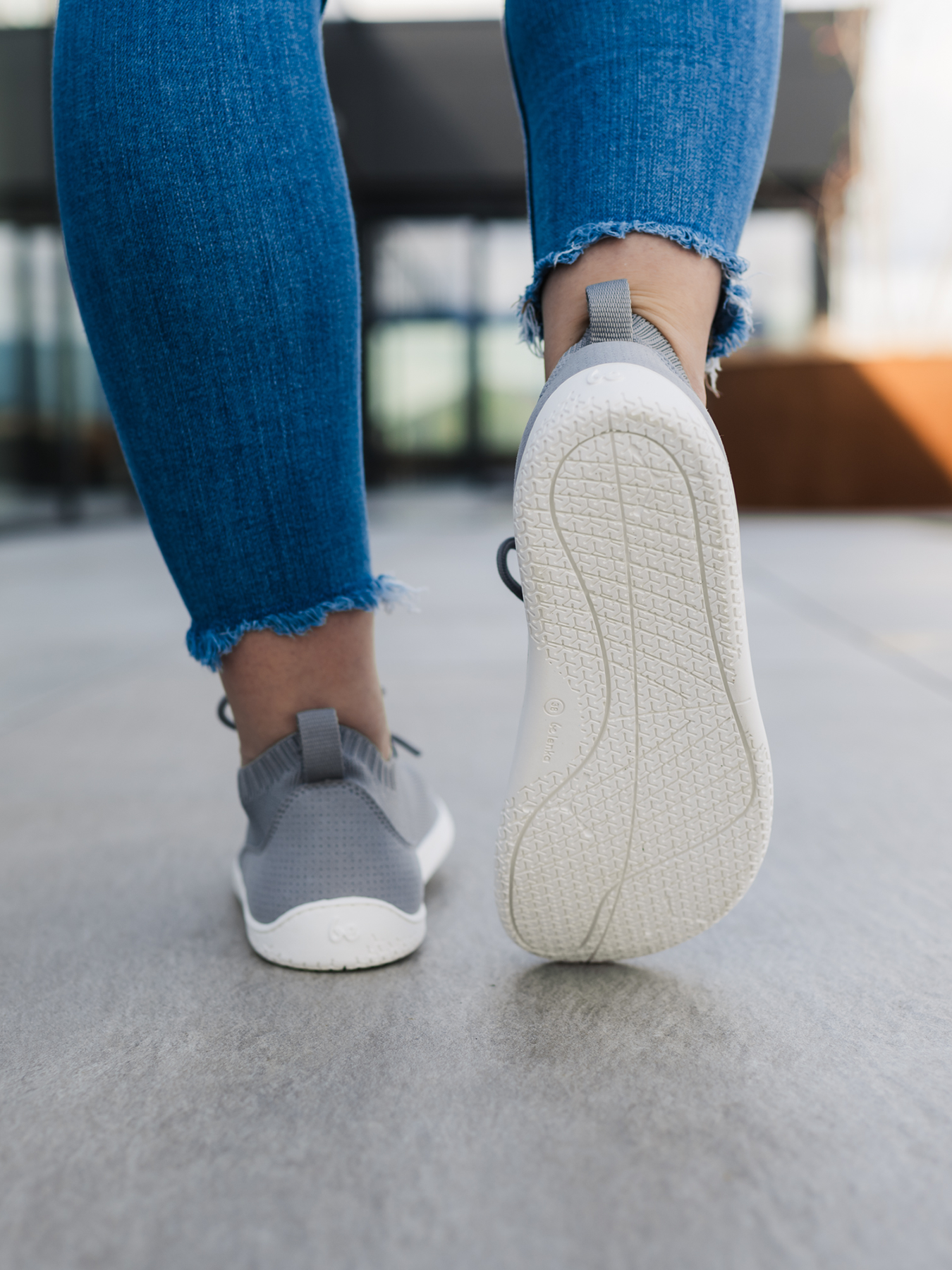 Barfuß-Sneaker - Be Lenka Stride - Grau & Weiß