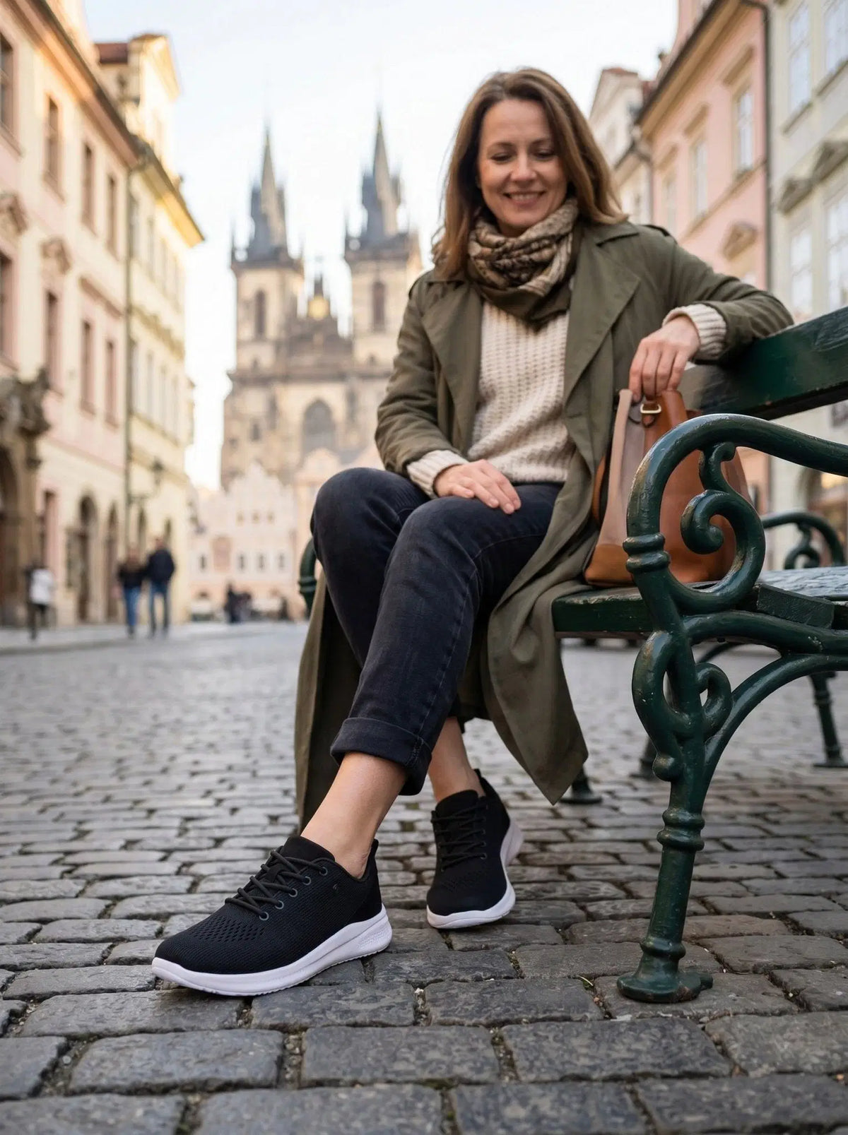 Recovery Sneakers Be Lenka Aerra - Black & White - BarefootHub - UK Barefoot Shoes
